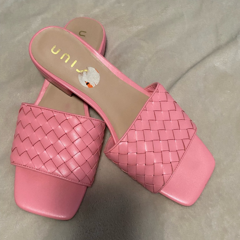 Leather sandals